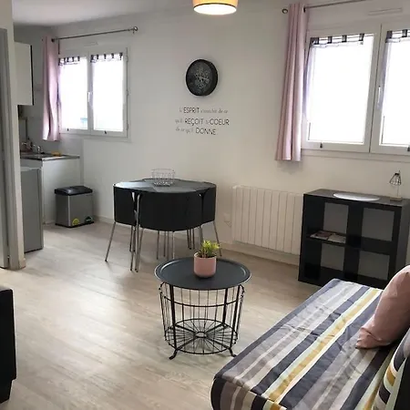 Apartament Gite Douillet Proche Commodites, Aeroport & Nantes