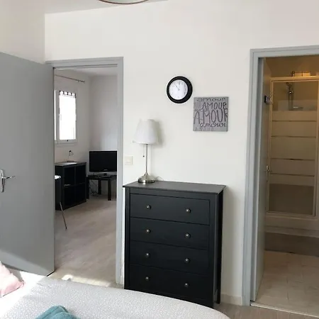 Gite Douillet Proche Commodites, Aeroport & Nantes Apartament *